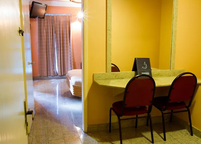 Motel Comodoro (Adults Only)